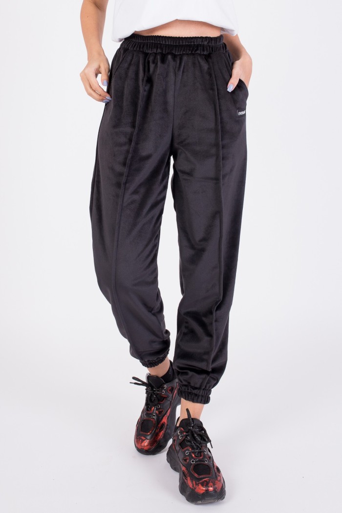 Pantaloni negri din catifea si cusaturi verticale  - 1