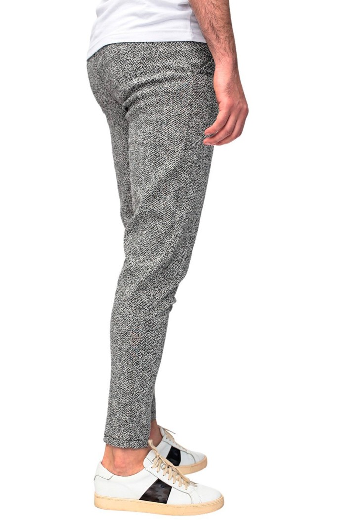 Pantaloni casual gri cu imprimeu linii Frilivin - 3